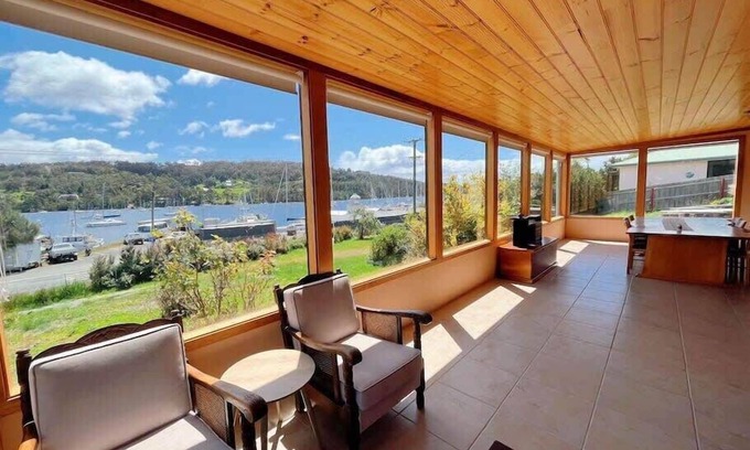 Kettering House | Inviting Coastal Cabin Steps from Bruny Island Ferry
