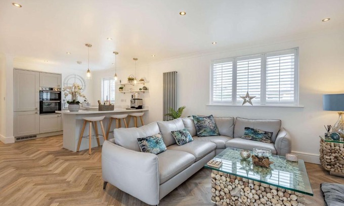 St George House | Pet-Friendly Cottage with Hot Tub on North Wales Coast