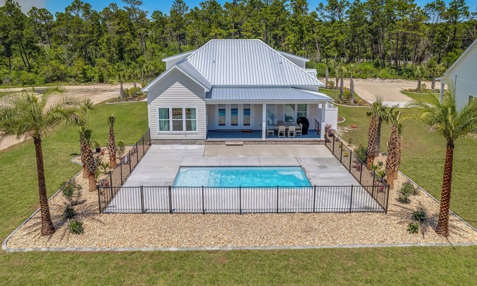 Panacea Cottage | Coastal Cottage Retreat on Florida's Forgotten Coast