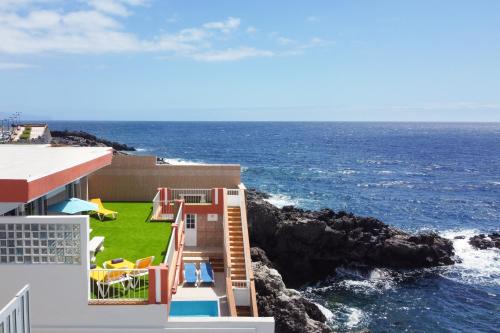 Guimar House | Oceanfront Coastal Dream with Heated Pool and Family-Friendly Fun
