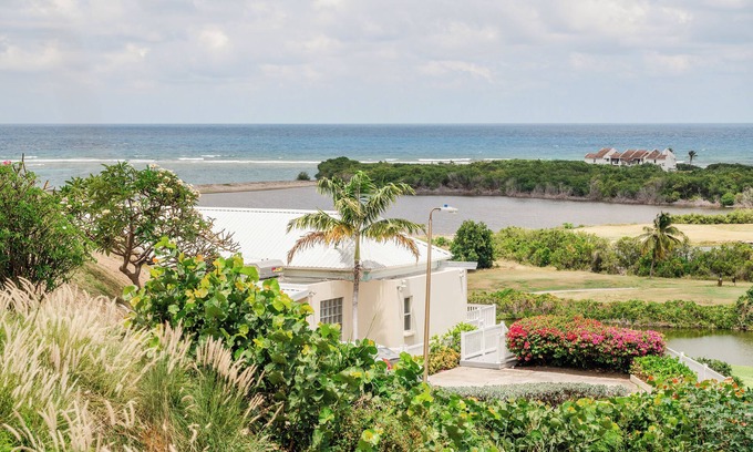 Frigate Bay Villa | Coastal Greens - 2-bed villa in Frigate Bay with ocean & golf course view
