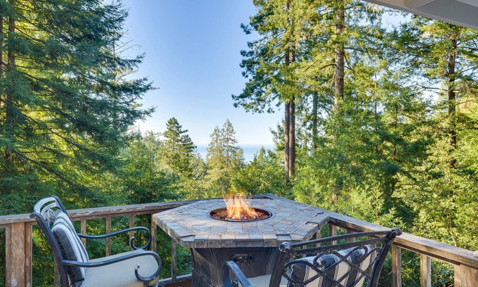 Gualala House | Idyllic NorCal Retreat with Oceanfront Views & Pet-Friendly Perks