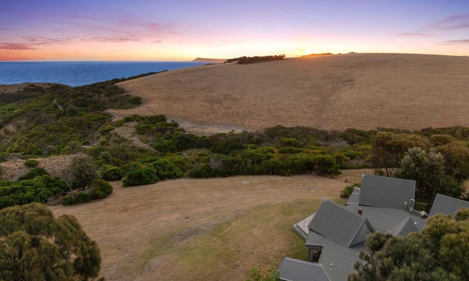 Kilcunda House | COASTAL RETREAT FOR ALL SEASONS 2-8 GUESTS