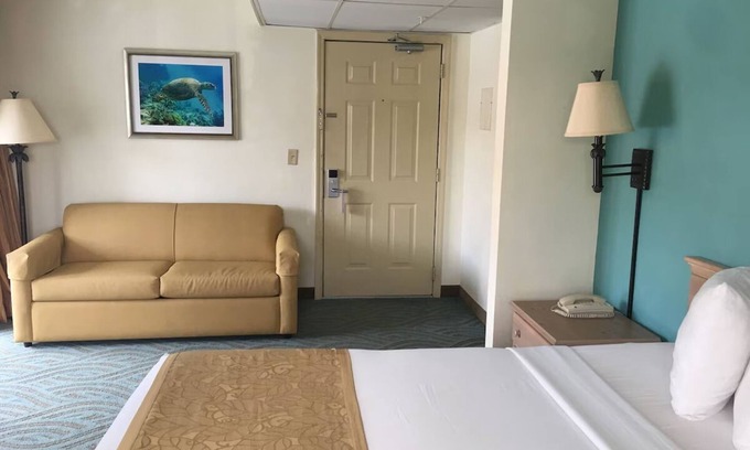 Seabreeze Park Hotel | Coastal Retreat | Oceanfront Views w/Balcony for a Peaceful Getaway | 2 Units