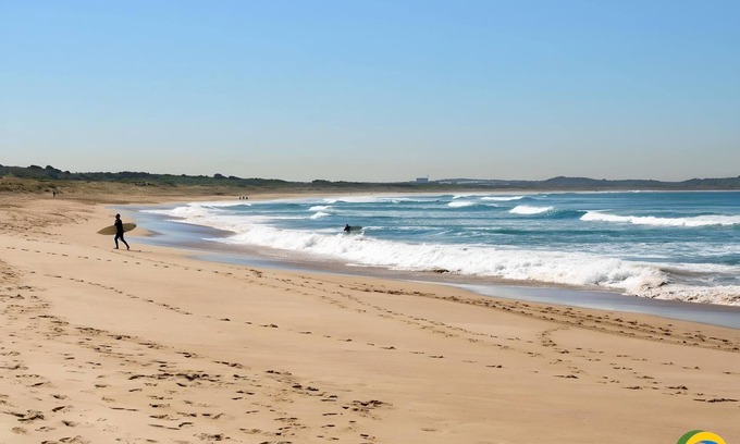 Cronulla Apartment | Coastal Retreat: Walk to Beach & Cronulla Golf Club - Sleeps 3