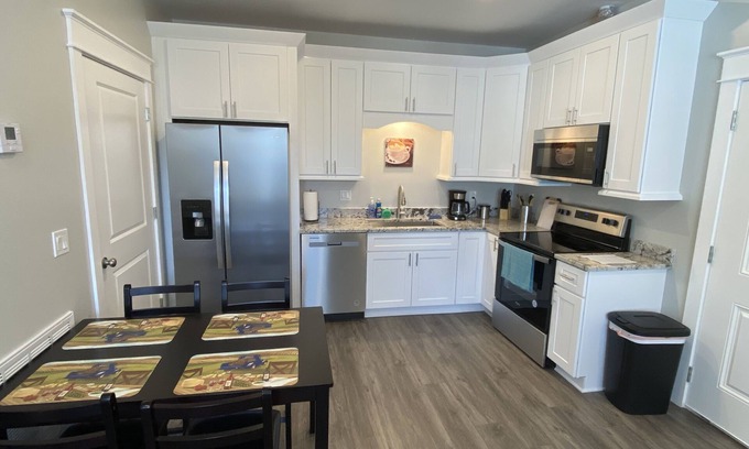 Biloxi Apartment | Pet-Friendly Coastal Sands 1 Bed Apartment with Breakfast