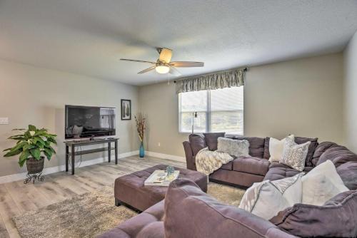 Indian Beach Sapphire Shores Apartment | Pet-Friendly Coastal Sarasota Condo Steps from the Beach
