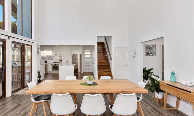Casuarina House | Coastal Soul - Family Retreat with Pool & Ocean Views