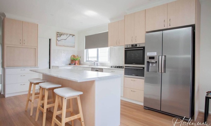 Indented Head House | Oceanfront Escape at Coastal View On The Esplanade