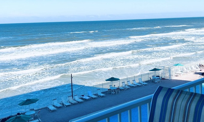Lenox Park Condo | Oceanfront Oasis: One Bedroom Condo with Spectacular Views