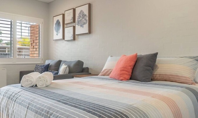 Sawtell Apartment | Coasters 18: Steps from Downtown Sawtell with Ocean Views