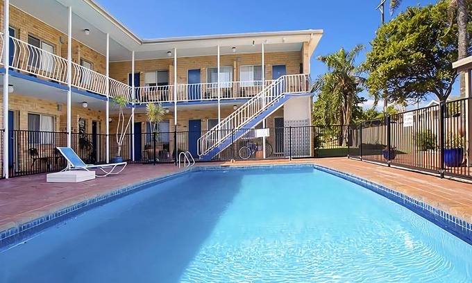 Sawtell Apartment | Beachside Coasters 9 Apartment with Pool & Breakfast Included