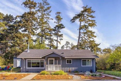 Fort Bragg House | Experience Coastwood: Oceanfront Escape with Pool Access