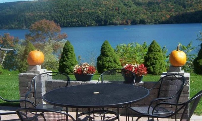 Cooperstown - Otsego Lake Cabin | Elegant Cobblescote on the Lake with Eco-Friendly Amenities