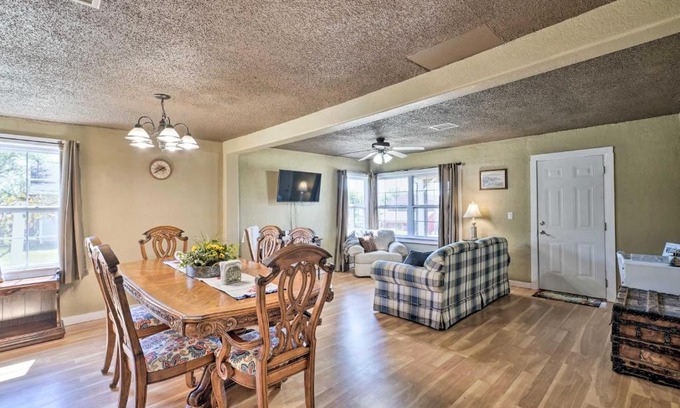 Hermitage House | Inviting Cobblestone Cottage: Pet & Child Friendly Retreat