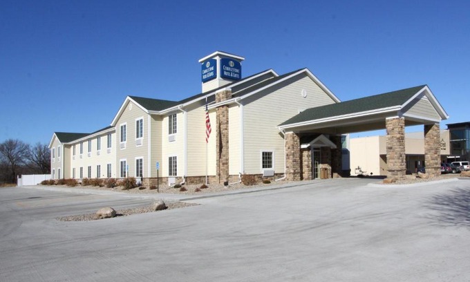 Seward Hotel | Discover Comfort at Cobblestone Hotel & Suites - Seward