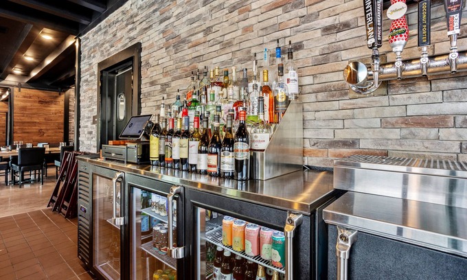 De Pere Hotel | Comfortable Cobblestone Hotel & Suites in De Pere/Green Bay