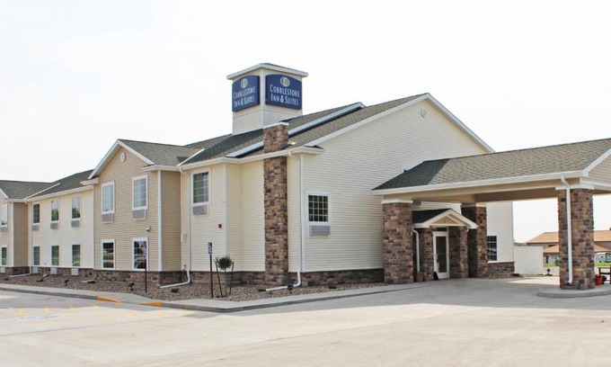 Lamoni Hotel | Explore Comfort at Cobblestone Inn & Suites - Lamoni
