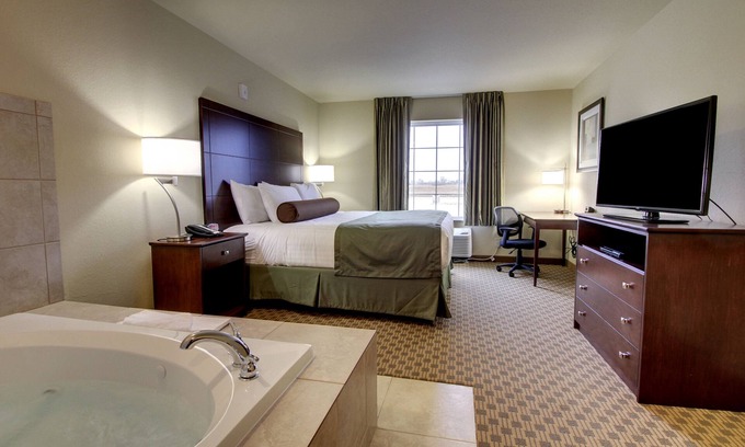 Linton Hotel | Inviting Cobblestone Inn & Suites - Linton with Spa Amenities