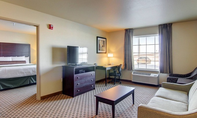 Steele Hotel | Cozy Cobblestone Inn & Suites - Steele: Great Amenities Await