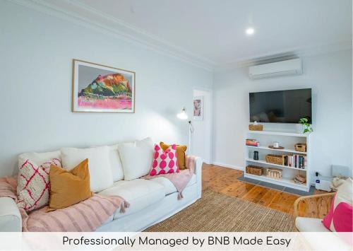Dubbo House | Elegant Cobbora Cottage - Close to Hospital, 10/10 Rating