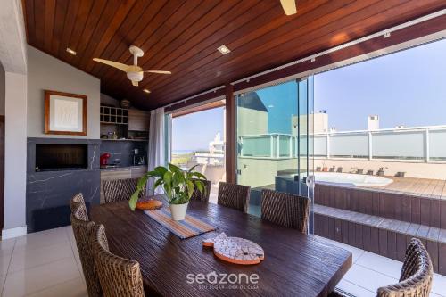 Campeche Leste Apartment | Convenient Apto with BBQ, Steps from Praia do Campeche
