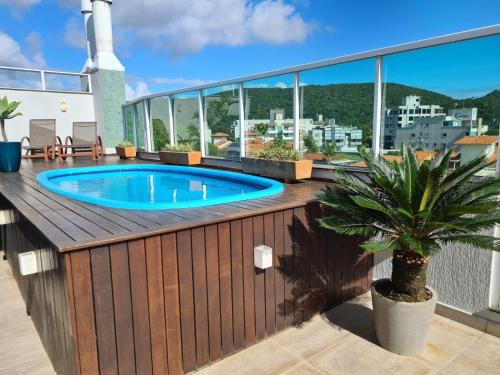 Canto Grande Apartment | Idyllic Poolside Retreat Steps from the Ocean