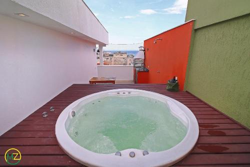 Copacabana Apartment | Modern 3-Bedroom Retreat with Jacuzzi and BBQ Access