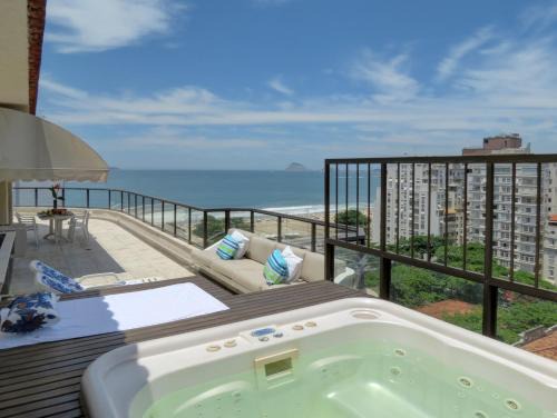 Copacabana Apartment | Beautiful Cobertura Vista Mar in Copacabana - 4 Stars