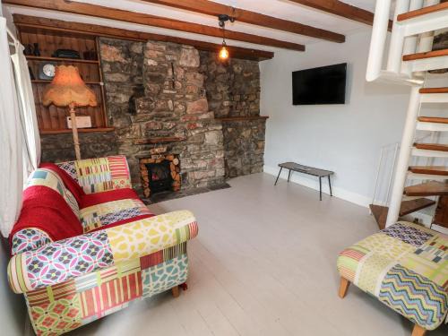 Newton House | Cobwebs Corner: Pet-Friendly Retreat with 4-Star Comfort
