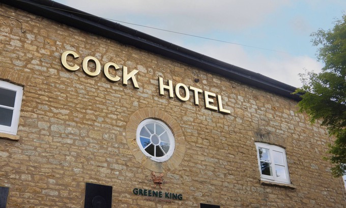 Stony Stratford Hotel | Discover Cock Hotel Stony Stratford with Family-Friendly Amenities