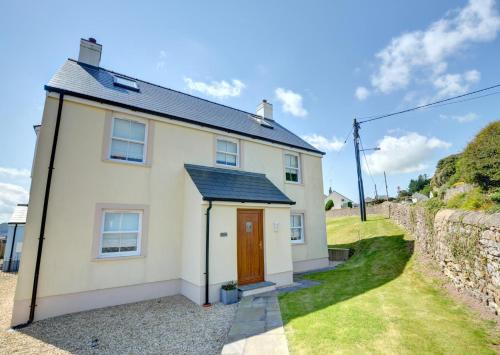 Amroth House | Cockleshell