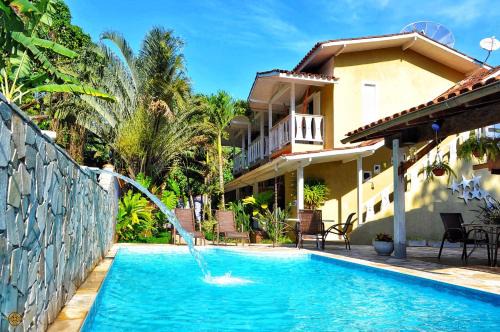 Camburi House | Beachfront Bliss at Coco Bambu Cambury - Rated 9/10!