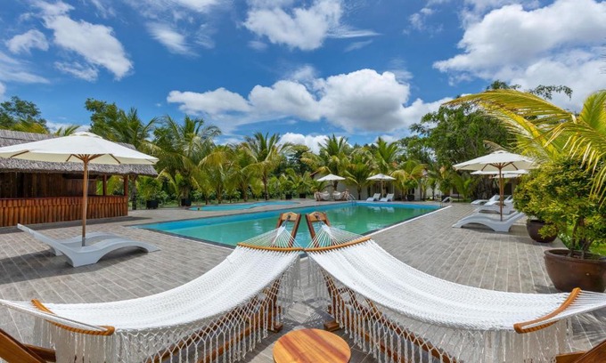 Ong Lang Resort | Tranquil Coco Garden Resort with Oceanfront Pool Access