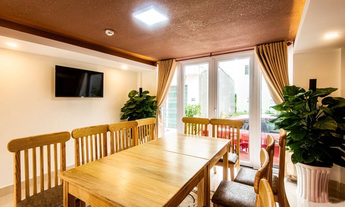 Phuong Hotel | CoCo Hotel: A Delightful Stay with Pool and Spa Amenities