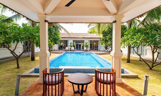 East Ham Tien Beach Villa | Coco Villa