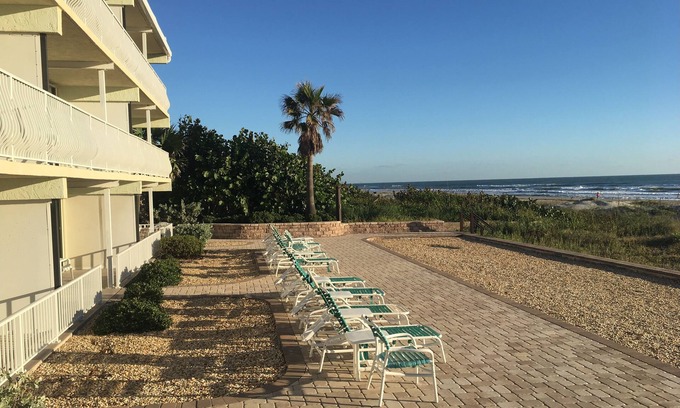 Crescent Beach Condo | Oceanfront Cocoa Beach Paradise with Pool & Spa Amenities