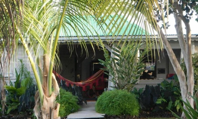 Le Moule House | Inviting Cocoloba - Grand Carbet: Rated 9.4/10 & Family-Friendly