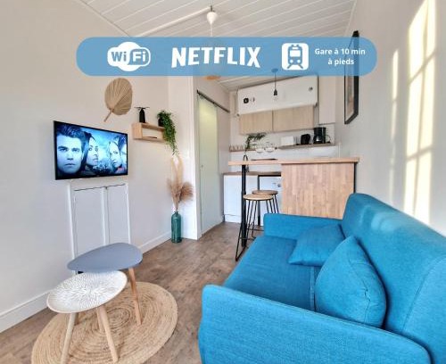 Verneuil-sur-Avre Apartment | Cozy Maisonnette en Duplex - Central Location, Family Friendly