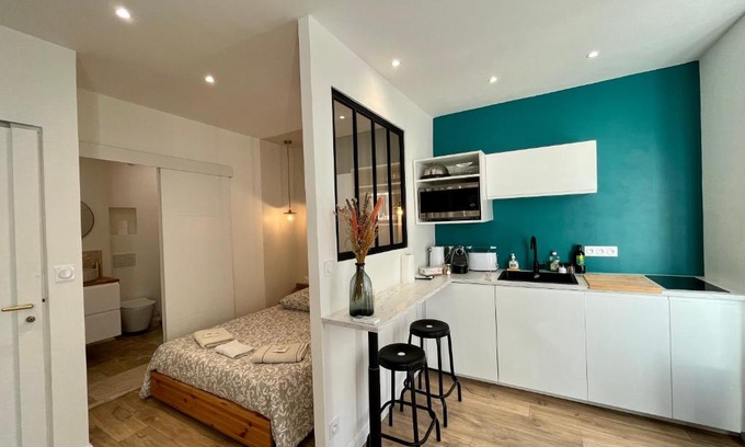 Belsunce Apartment | Chic Cocon du Vieux Port - Ideal for Families, Rated 9.1