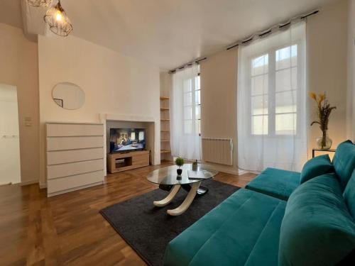 Villeneuve-sur-Yonne Apartment | Cozy Cocon de Villeneuve for 4 - Guest Rated 8.5/10