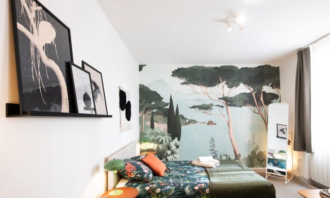 Les Cordeliers Apartment | Cozy Le Cocon des Cordeliers in City Center with Kitchen