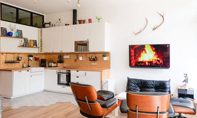 Campan Apartment | Renovated Mountain View Retreat with Spa and Hot Tub