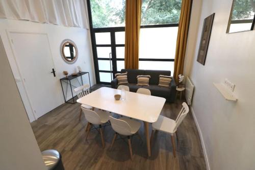 Bercy Apartment | Modern Comfort Near Bercy - Family-Friendly Getaway