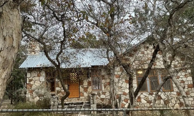 Mountain Home House | Pet-Friendly Cocono Cottage on Johnson Creek Awaits You