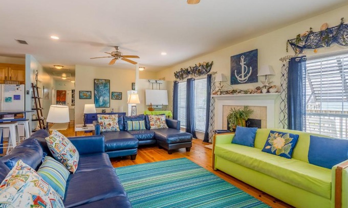 Dauphin Island House | Pet-Friendly Coconut Breeze: Guest Rated 10/10 Stay
