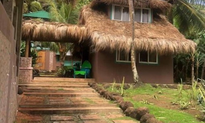Corn Island House | Inviting Coconut Castle: Family-Friendly Retreat in Corn Island