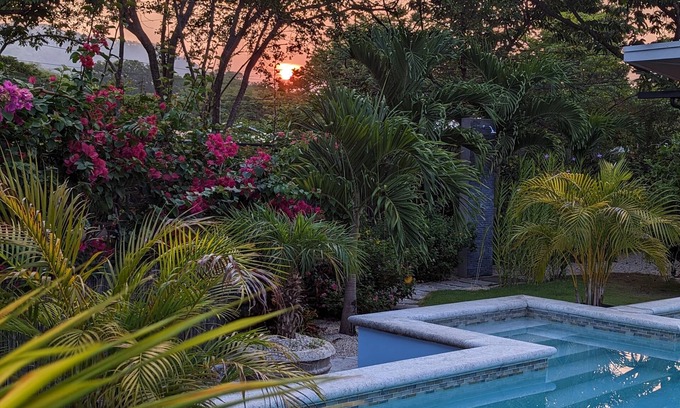 Samara House | Experience Coconut Life Cabina "Angel" with Ocean Views