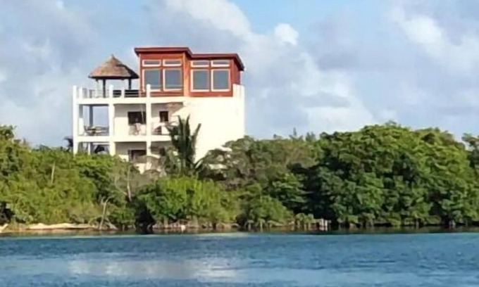 Caye Caulker Apartment | Stunning Coconut Palm Unit with Caribbean Sea Views