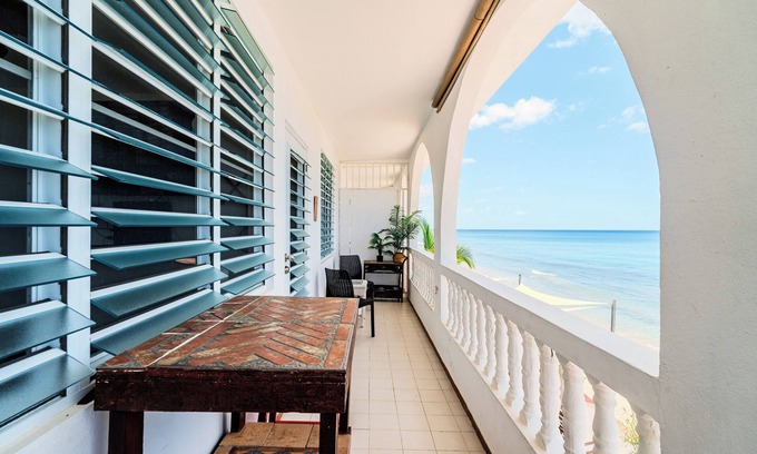 Stella Hotel | Beachfront Bliss at Coconut Palms Inn - Rated 9.4/10